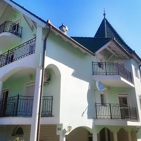 דירה Kely's Fortuna Apartman *