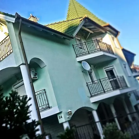 Kely's Fortuna Apartman דירה
