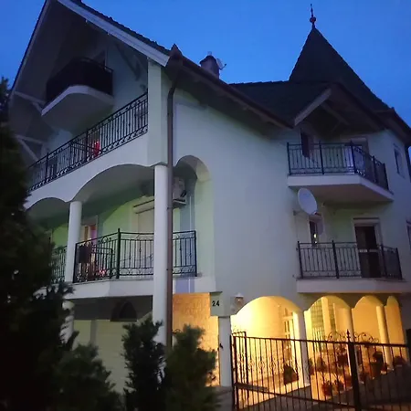 Kely's Fortuna Apartman דירה Hévíz