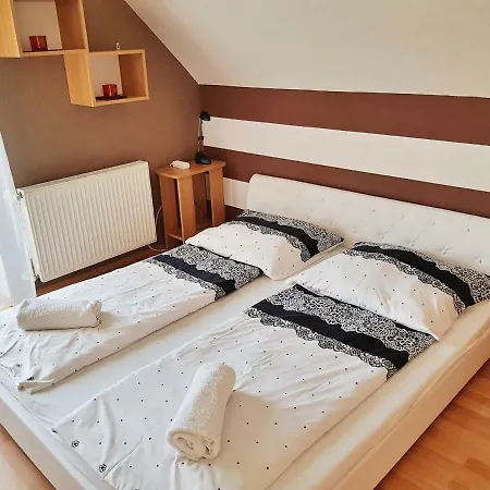 Kely's Fortuna Apartman דירה Hévíz